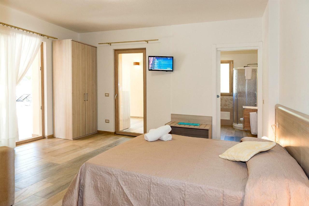 Molarotto Camere Con Angolo Cottura San Teodoro  Exteriér fotografie